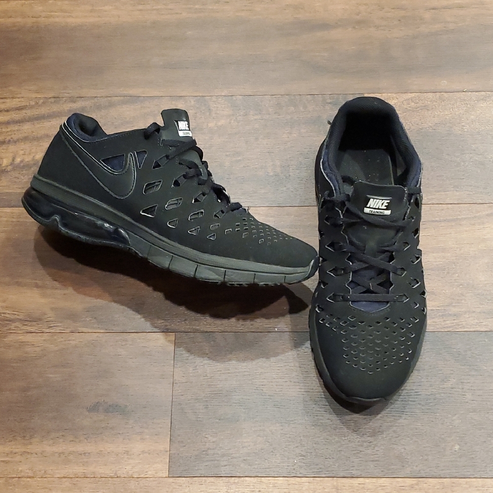 Nike All-Black Men's Athletic Sneakers